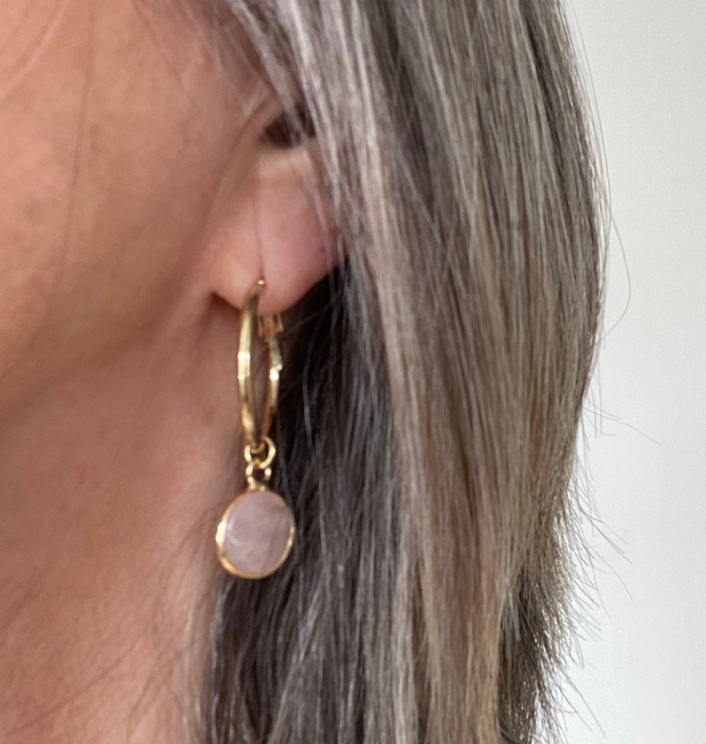 Venus Lever Earrings In Gold Plate/Rose Quartz