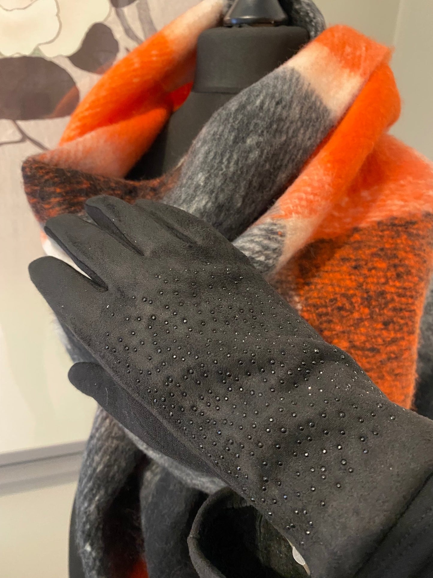 Black Beaded Gloves - Louise's Jewellery Box