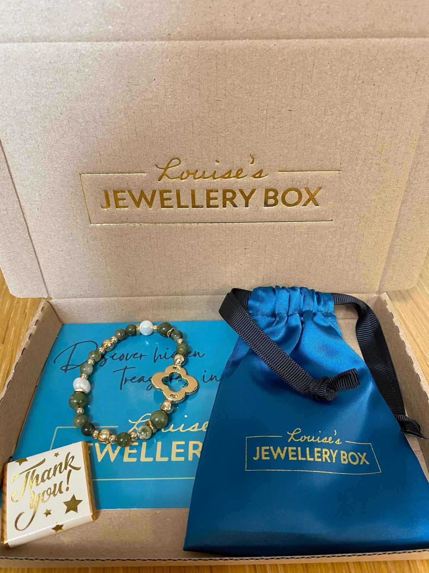 Green Agate and Pearl Gold Plated Stretch Flower Bracelet - Louise's Jewellery Box