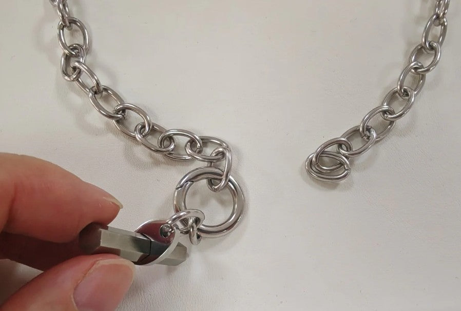 Silver Chunky Waterproof T Bar Necklace