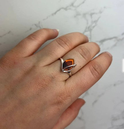 Modern Adjustable Ring in Sterling Silver and Cognac Baltic Amber