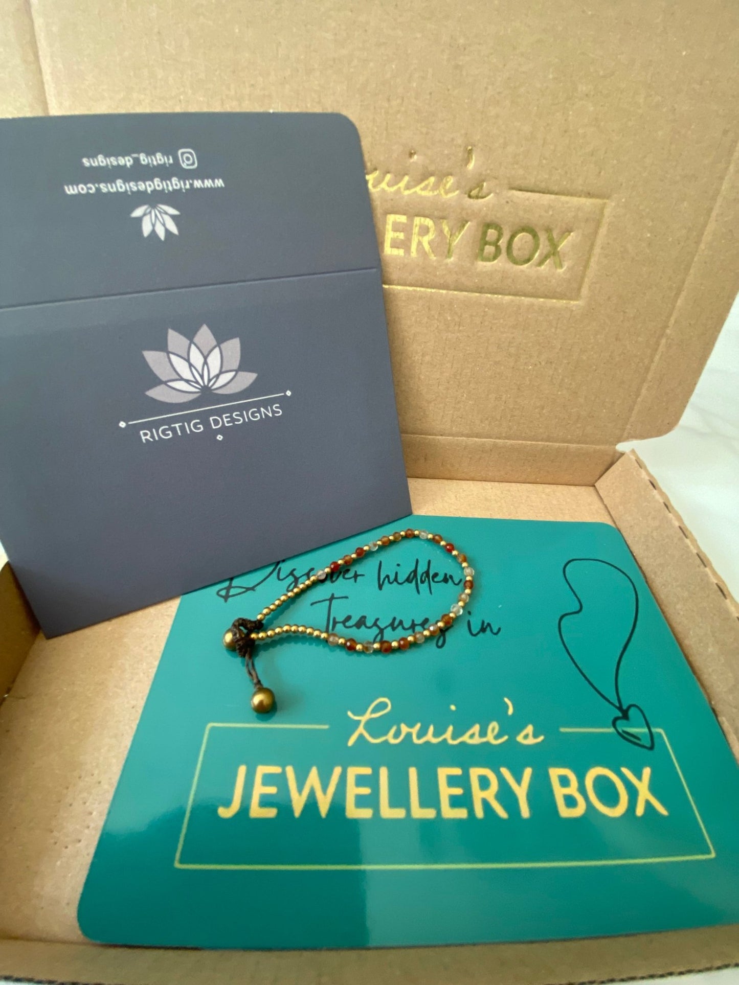 Carnelian Menopause Relief Crystal Healing Bracelet for Exhaustion - Louise's Jewellery Box