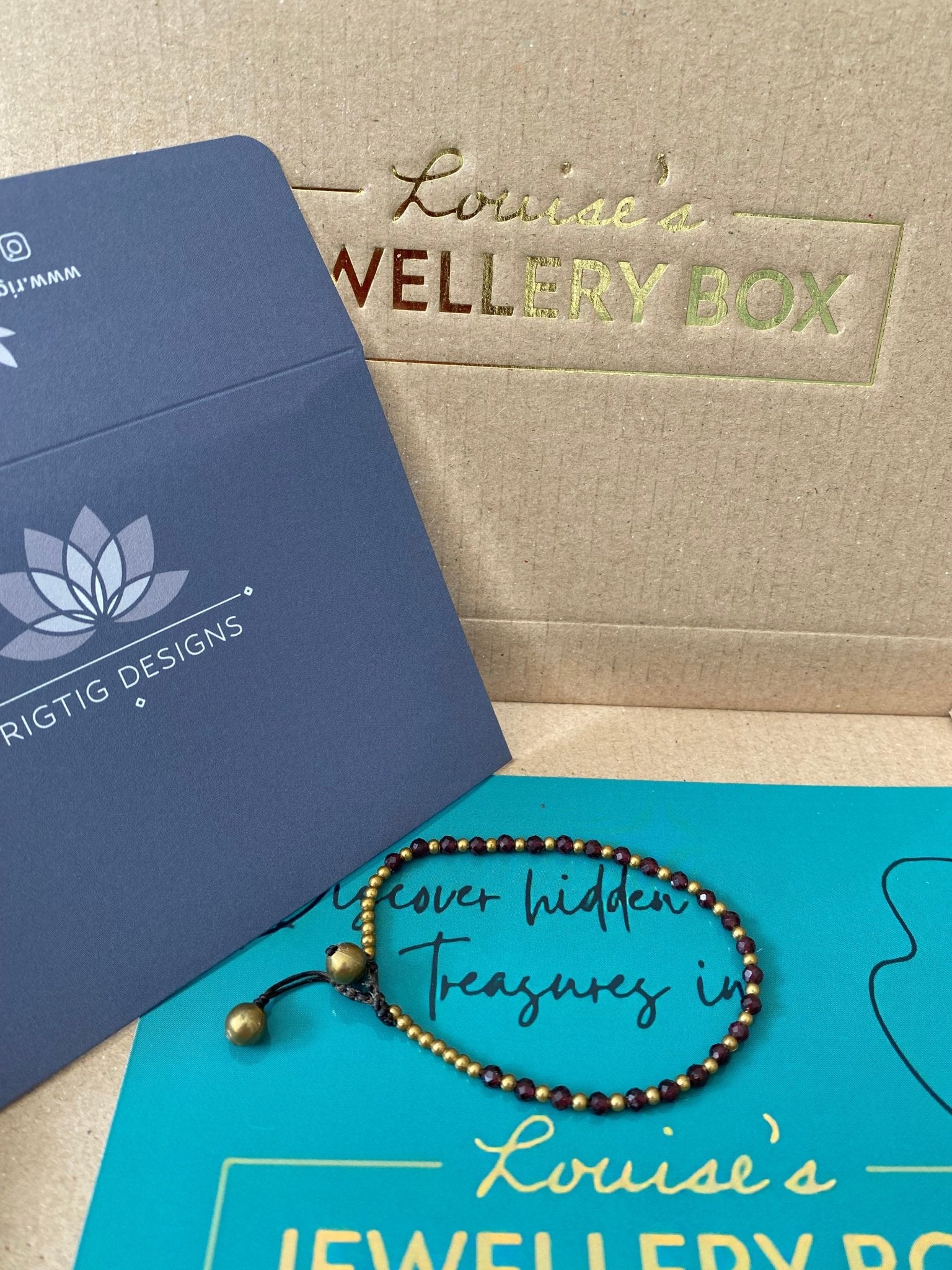 Garnet Menopause Relief Crystal Healing Bracelet for Gut Health - Louise's Jewellery Box