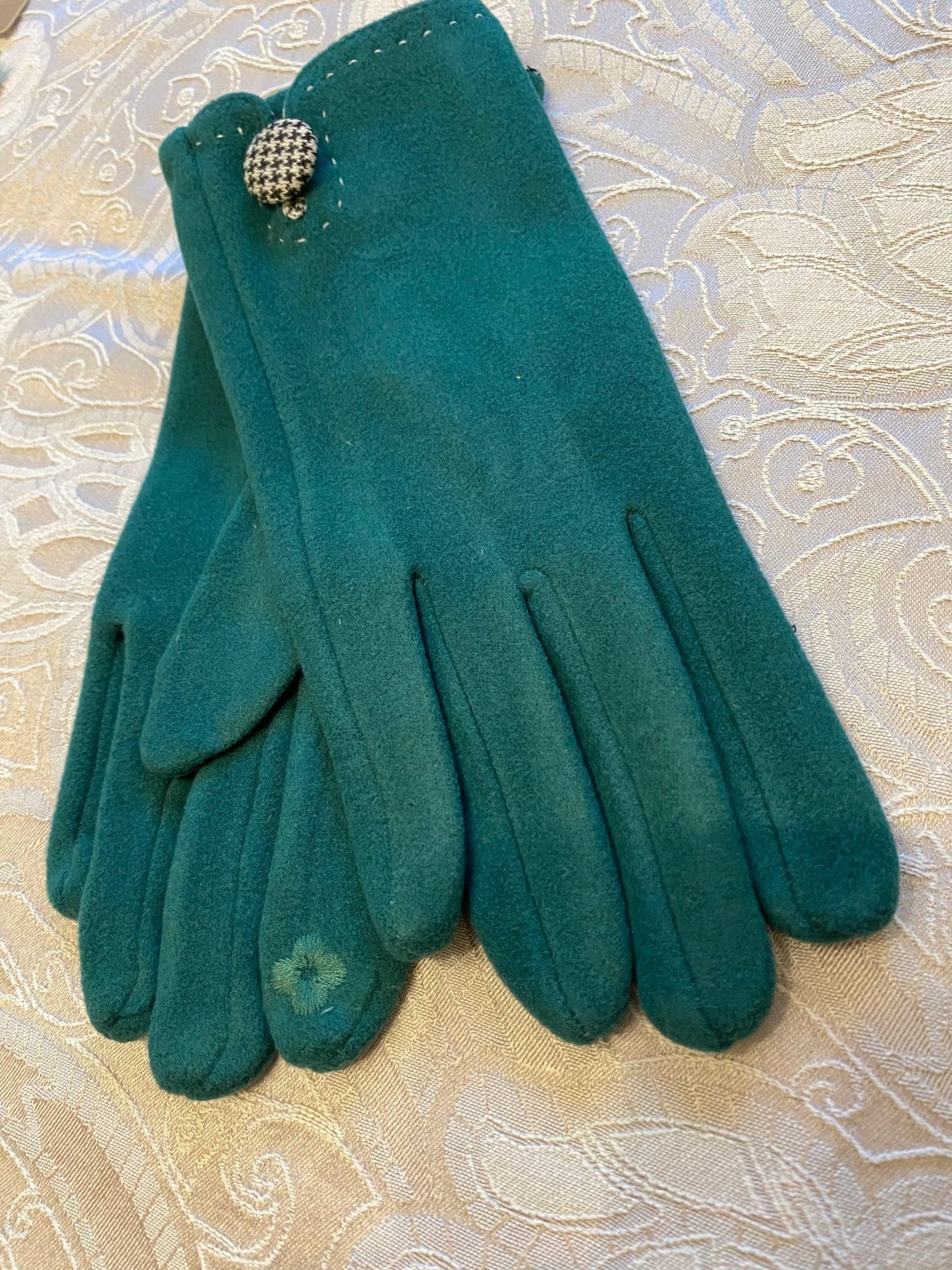 Gloves in Green - Louise's Jewellery Box