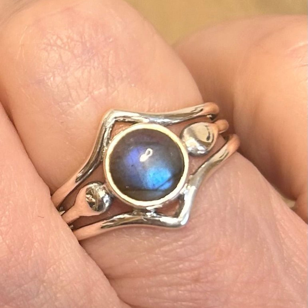 Sterling Silver and Labradorite Ring - Louise's Jewellery Box